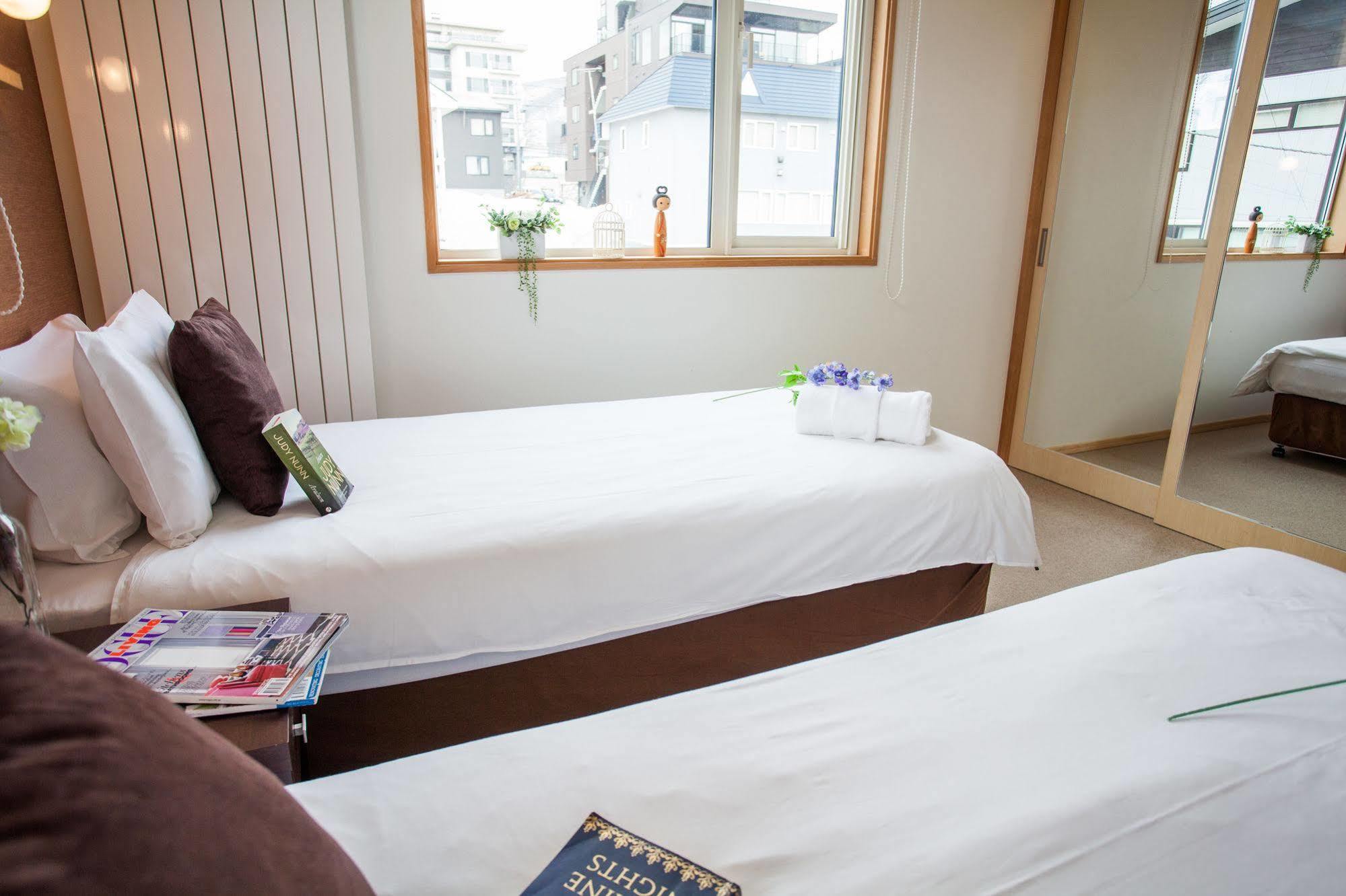 Yuki Yama Apartments Hirafu Экстерьер фото
